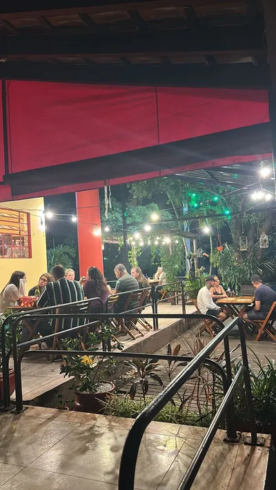 fotos de pizzas e do ambiente